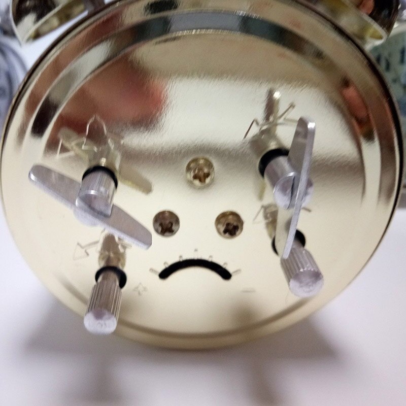 Gold Mechanical Alarm Clock Manual Wind Up Vintage Metal Snooze Table Clock Display Cute Version Home Decoration Supplies Gold Mechanical Alarm Clock Manual Wind Up Vintage Metal Snooze Table Clock Display Cute Version Home Decoration Supplies